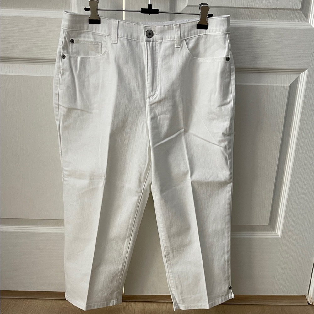 White Capris pants